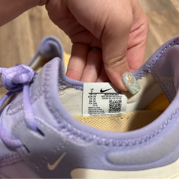 Free Runs - Picture 2 of 5